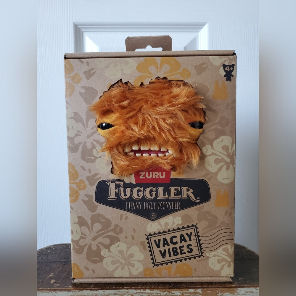 Fuzzy Vacay Vibes Fuggler